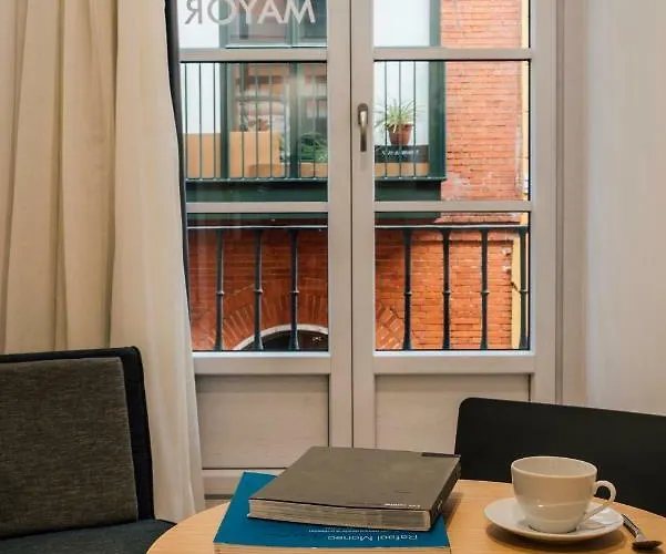 Edificio Calixto By Plaza Mayor Апартаменты *